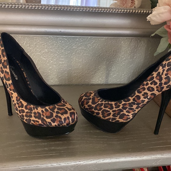 Shiny silk Leopard high heels shoes - Picture 3 of 4